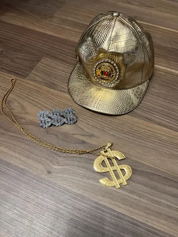 maszkok-kalapok-sapkak_24