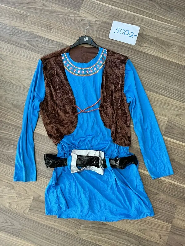 noi-jelmez-m-l_02